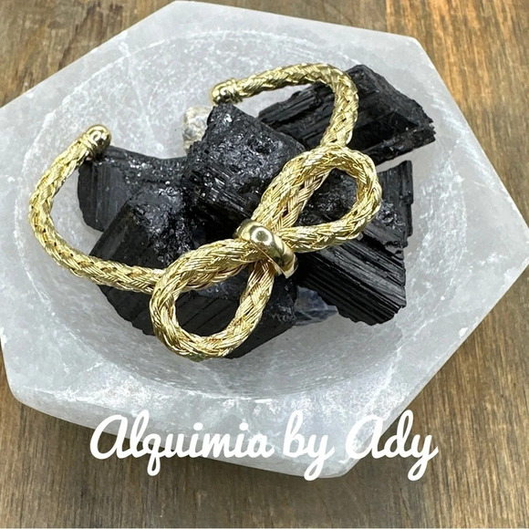 Lux maximalist gold bow cuff chunky bangle bracelet/ babydoll/ cable bracelet - Picture 2 of 5